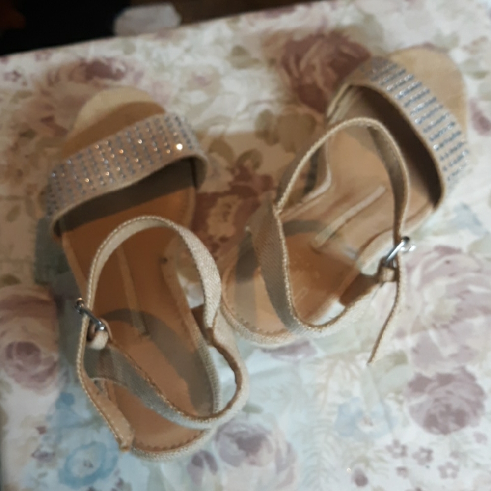 Shoes - Picture 3 of 3